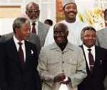 Kenneth Kaunda with Nelson Mandela