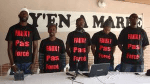 The group "Y'en a Marre" with their shirts "Faux pas Force"