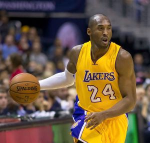 Kobe Bryant handling ball in 2014