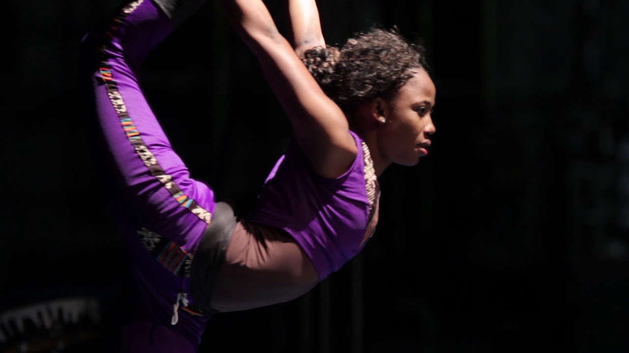 Senegal_Sencirk performer